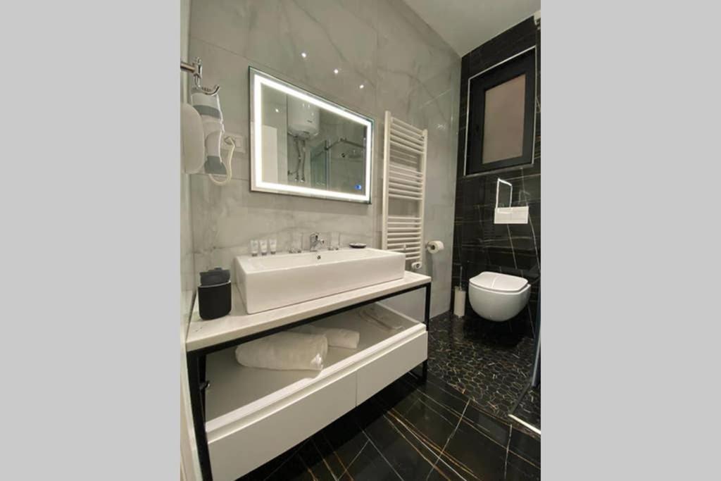 Moho Residences Korce Exterior photo